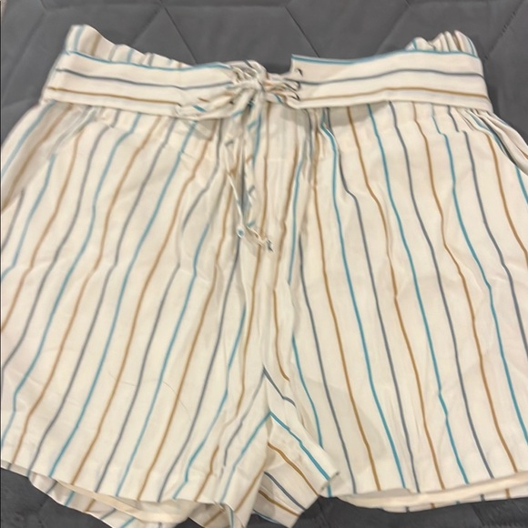 High Waist White and Blue Shorts with Striped Pattern - Picture 1 of 3